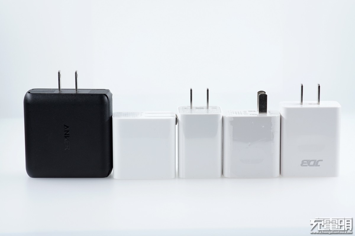 小米65w充电器cdq07zm拆解,充电器cdq03zm和ado7zw有什么不同