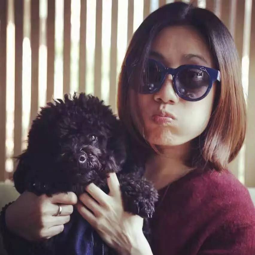 我从不相信一见钟情直到遇见了你,我不相信一见钟情我相信日久生情