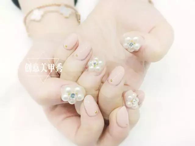 永不过时的5款美甲你做过几款,再不做美甲就要疯了音频