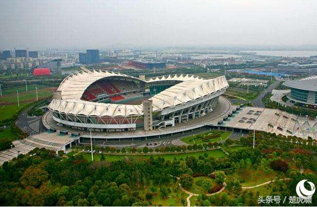 卓尔出征,武汉卓尔足球冲超后主场