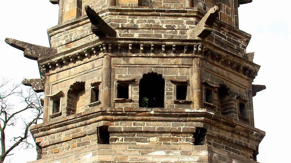 虎丘千年斜塔全景图,打卡世界第二大斜塔虎丘塔