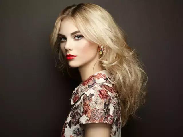 原来唇釉这么涂好有型手残党必学,日常涂都好看的唇釉