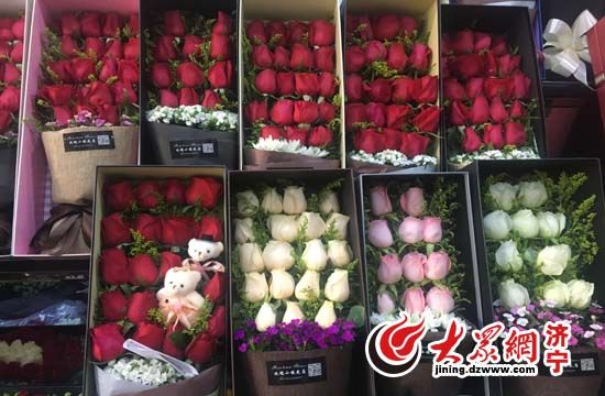 情人节鲜花预订199,情人节鲜花预订火爆礼盒