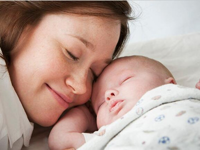 刚出生15天宝宝一天大便几次正常,刚出生宝宝大便一天几次正常