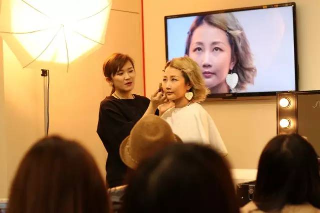 日本资生堂蜜粉,资生堂最新款心机蜜粉