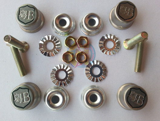 车牌螺丝帽盖最新规定要装几个,车牌必须有4个固封螺丝吗