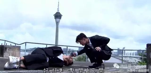 《乘胜*击狙**》向星爷致敬?陈山聪用「古惑的枪」射中自己