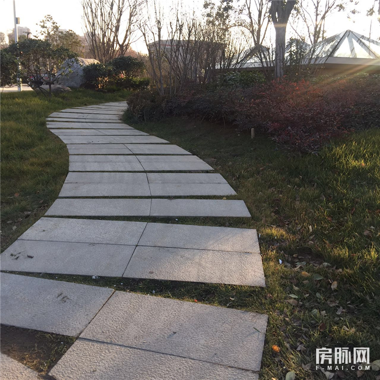 城西刚需盘春晓华苑,千米内医院、公园、学校一应俱全!