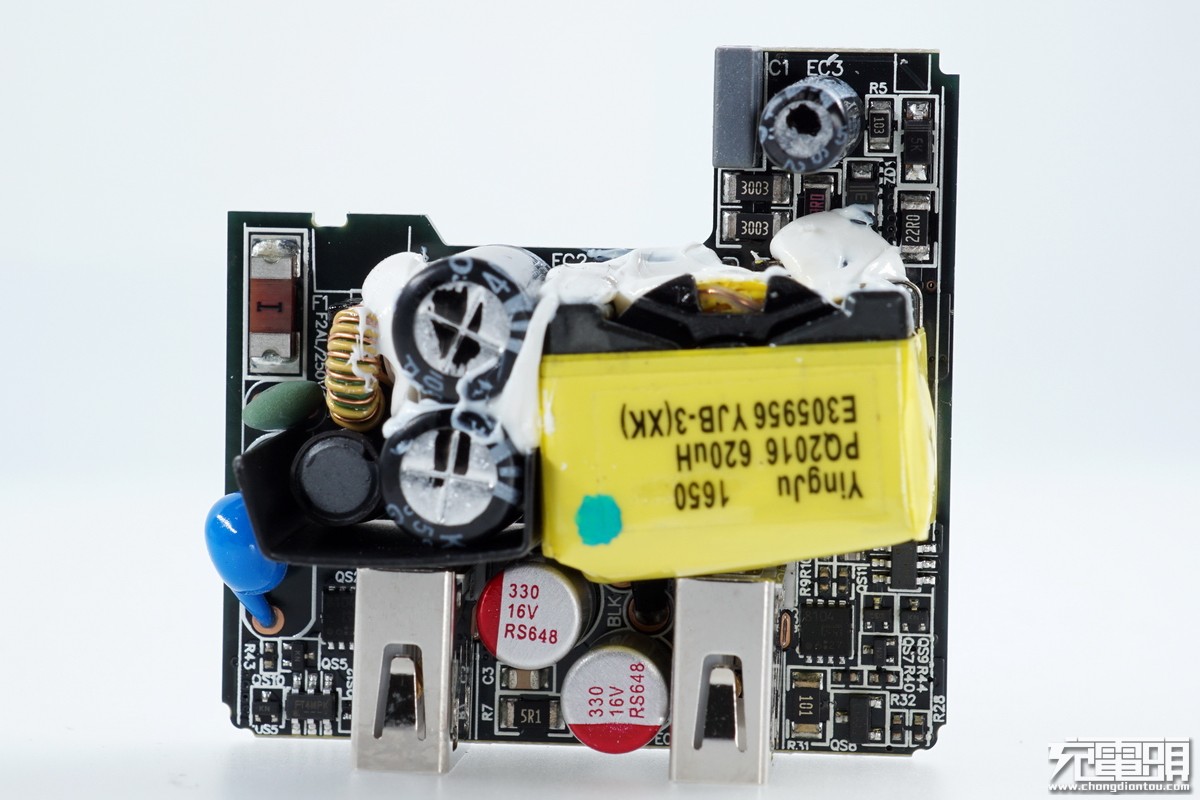 小米65w充电器cdq07zm拆解,充电器cdq03zm和ado7zw有什么不同