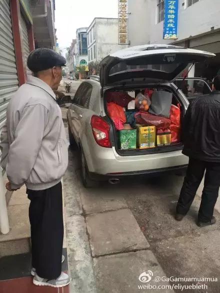 我妈让我带60斤大米去上班？