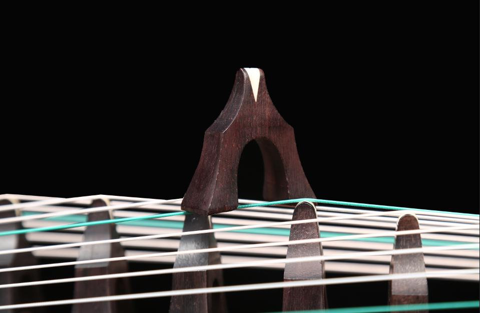 古筝价格高吗多少钱一把,古筝价格一般多少一把