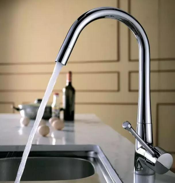 原来水龙头不仅有水还有光,水龙头滴水自己怎么修