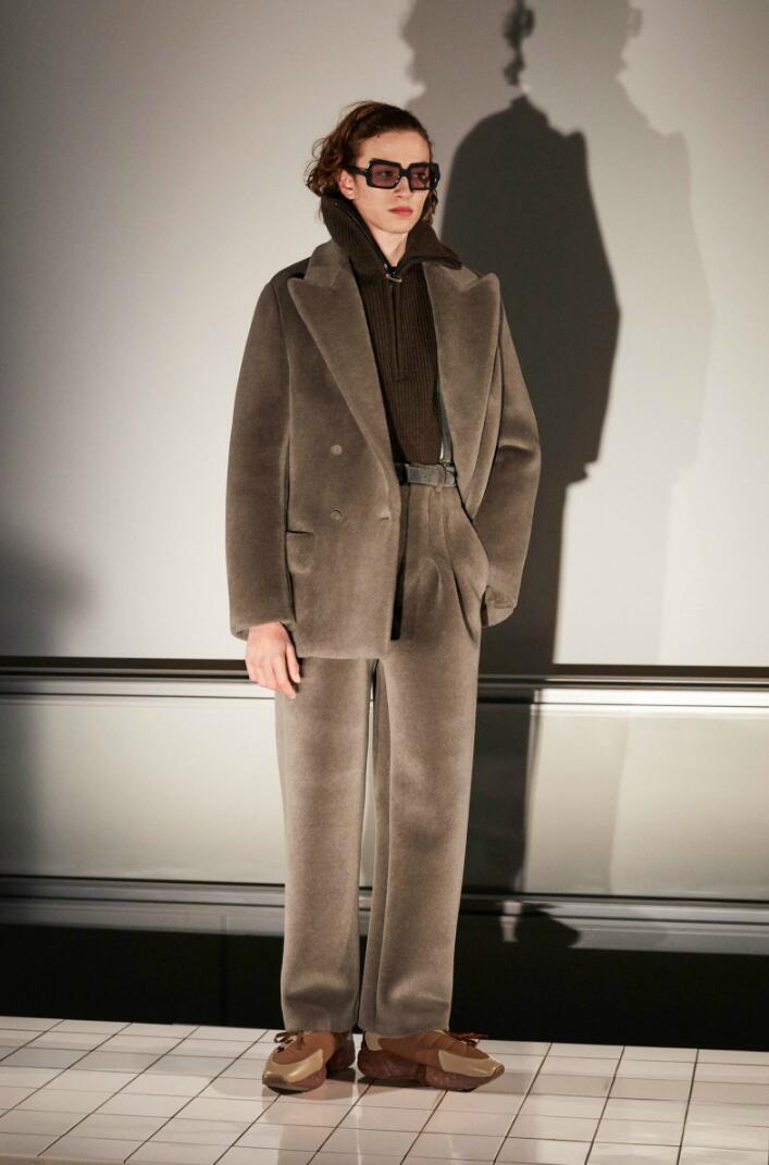 秋冬简约男装,20年秋冬男装流行风格