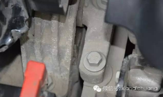 二手车泡水鉴定评估标准,二手车怎样鉴定泡水车