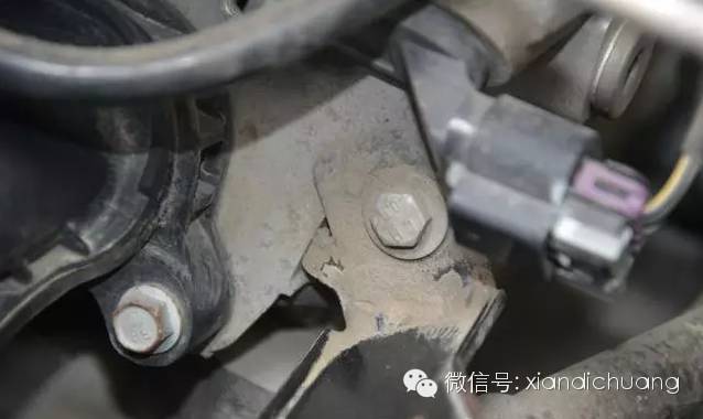 二手车泡水鉴定评估标准,二手车怎样鉴定泡水车