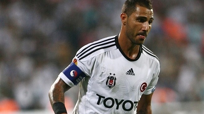 他是菲戈接班人、C罗艳羡的大哥，败走豪门后助葡萄牙夺欧洲杯！