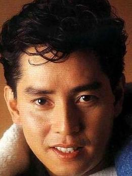 谭咏麟生平视频,歌手谭咏麟个人资料