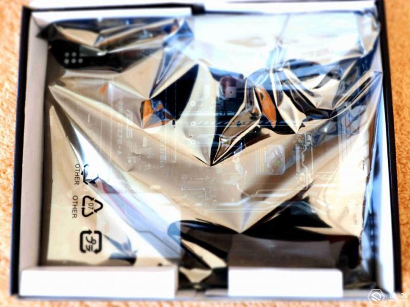 酷睿cpu和华硕cpu哪个更好,攒机cpu主板哪个贵点