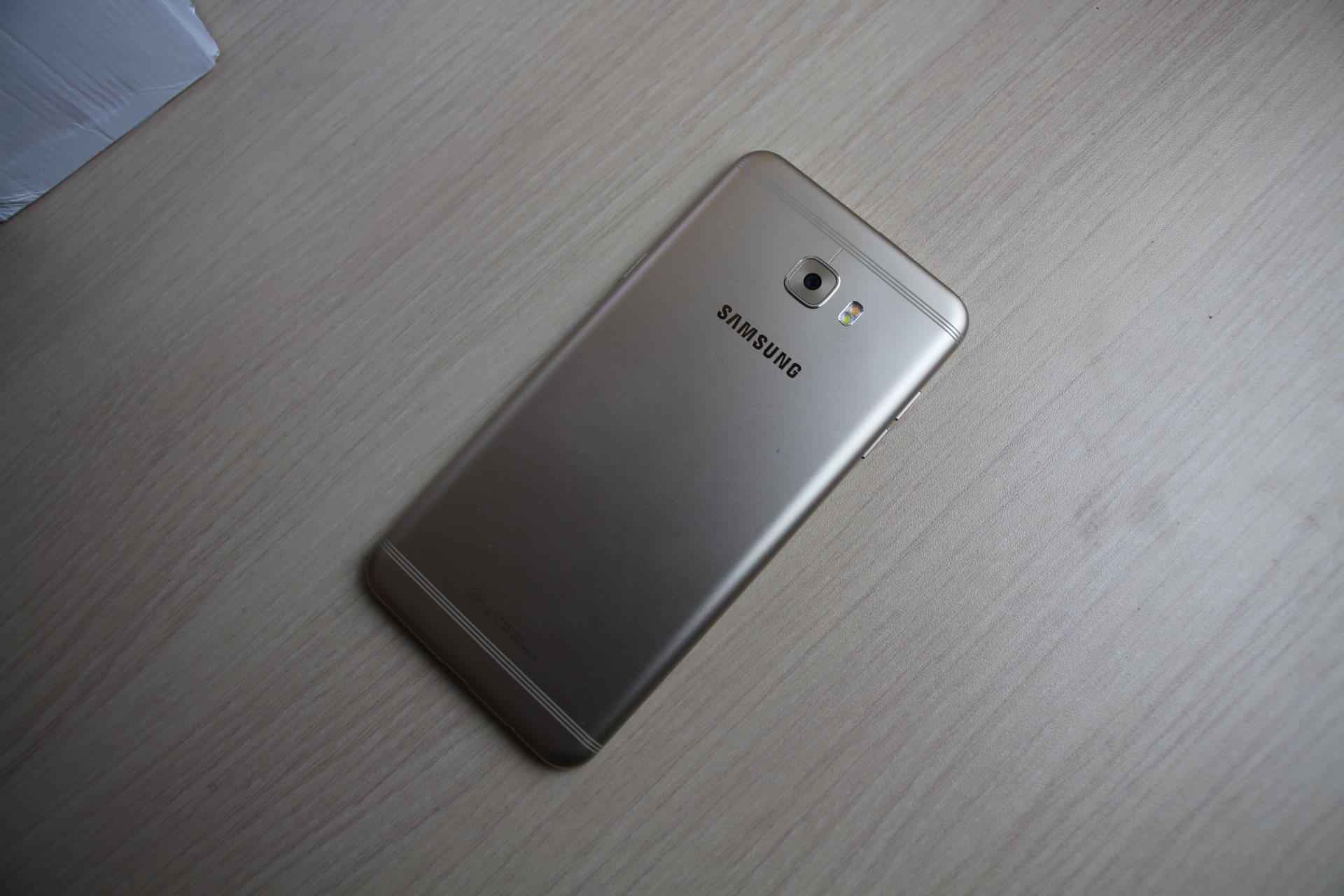 *击狙**OV三星GalaxyC7上手