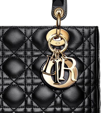 女人的经典包今年流行哪一款,现在流行的潮包