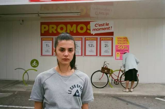 法国公鸡与法国鳄鱼哪个档次高,法国公鸡属于哪种档次