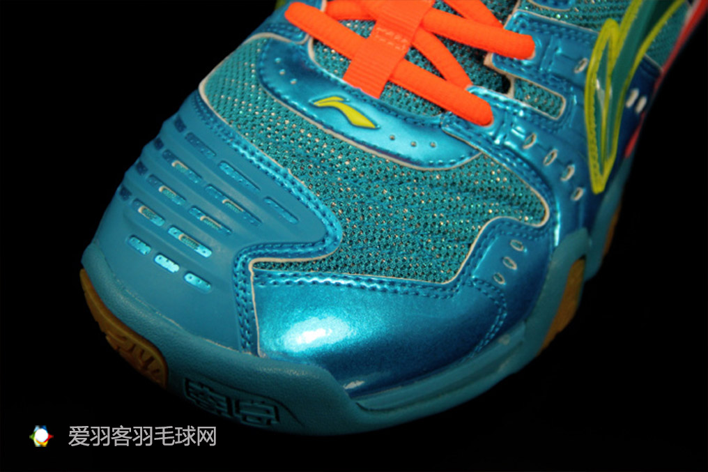 李宁羽毛球鞋贴地飞行,李宁贴地飞行羽毛球鞋se评测
