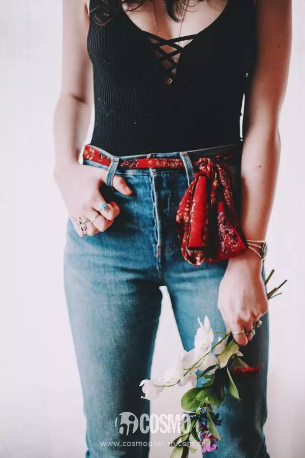 灰色衬衫连衣裙领带搭配,金小妹白衬衣搭配图片