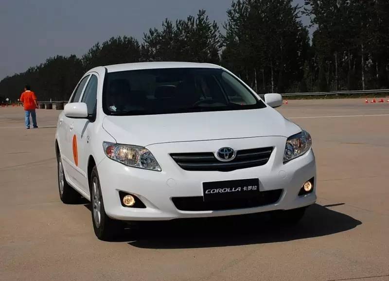 卡罗拉和花冠有什么不同,卡罗拉和花冠有什么区别