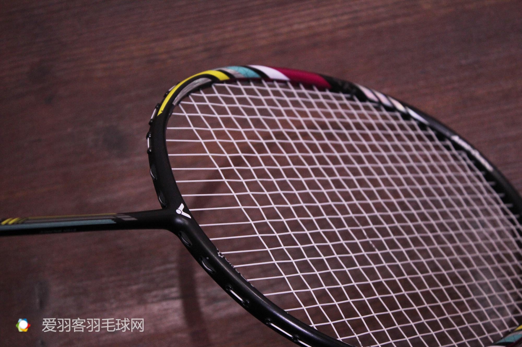 学生党羽毛球拍哪一个最值得入手,胜利羽毛球拍hx800