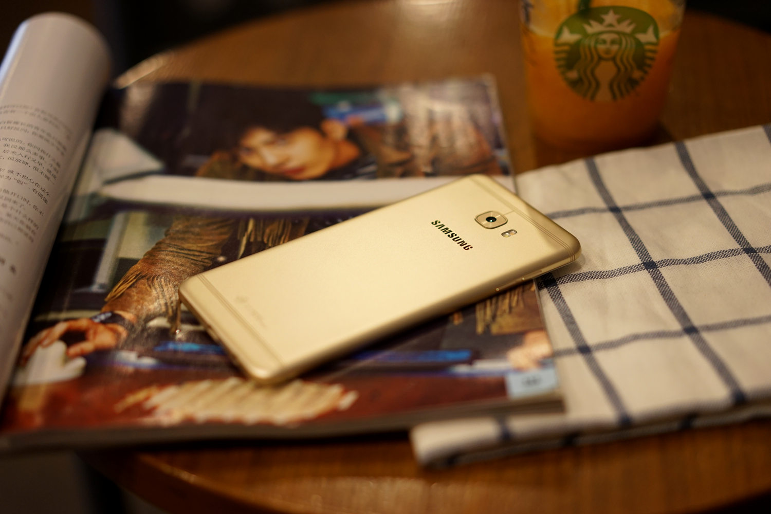 三星c7pro最新谍照,三星galaxyc7pro的性能测试