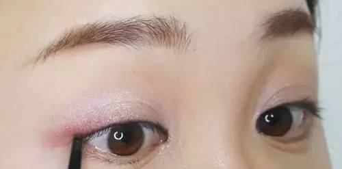 圆脸怎样化妆好看视频,圆脸单眼皮裸妆教程日常化妆