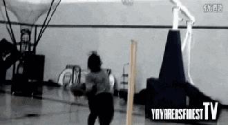 欧文转身过人招式教学,欧文连续转身晃肩过人