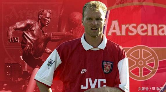 英超射手王阿圭罗,阿圭罗几次入选英超最佳阵容