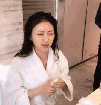 景甜五分钟洗脸时视频,景甜洗脸的瞬间