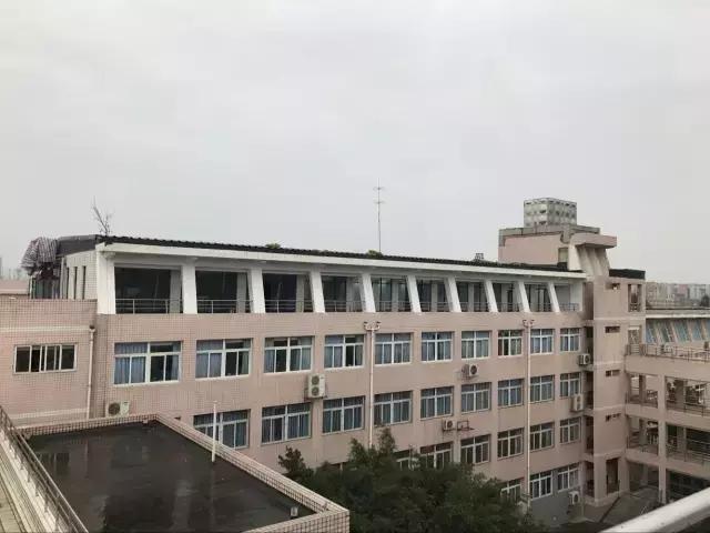 宝宝回到寝室,回老家宝宝说被吓到了