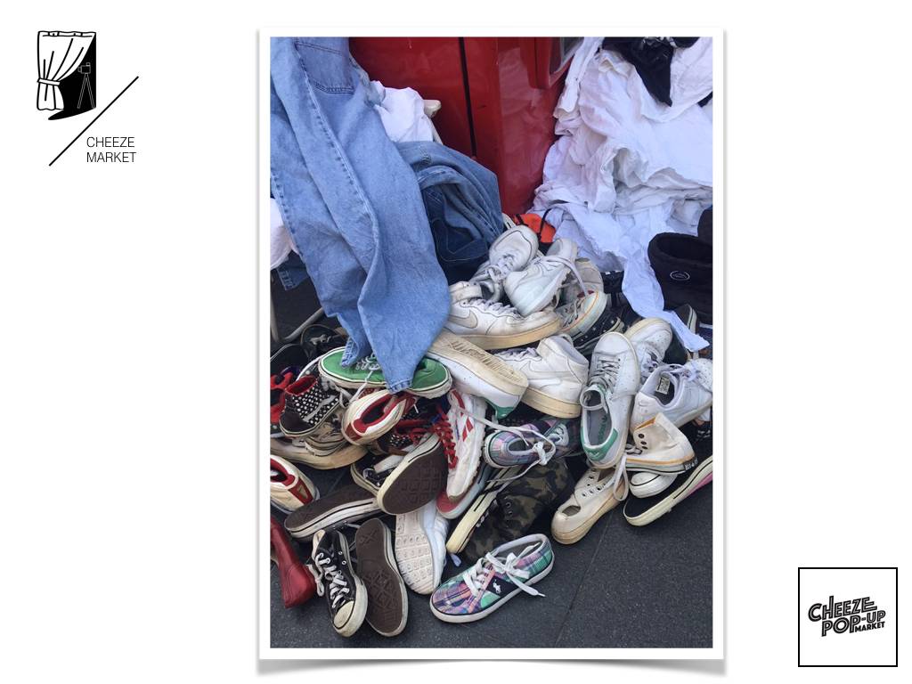 在曼谷，人妖＋精油按摩文化市集