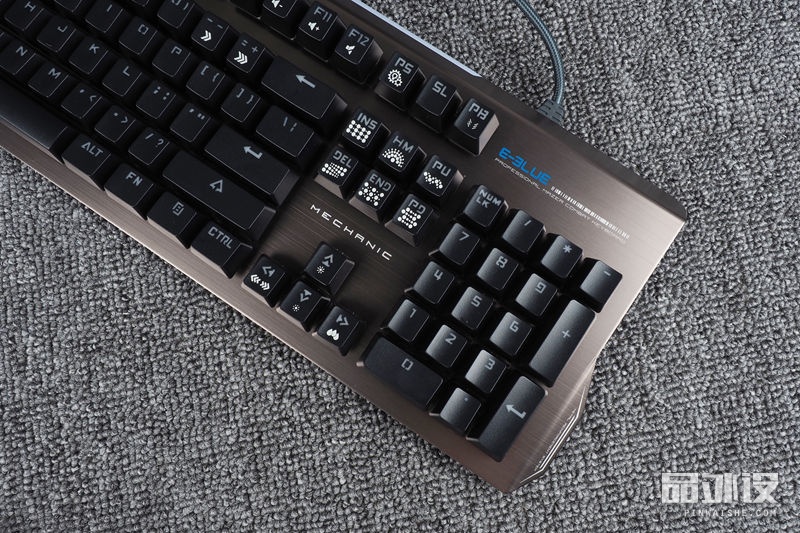 宜博机械键盘k751,宜博机械键盘k727灯效