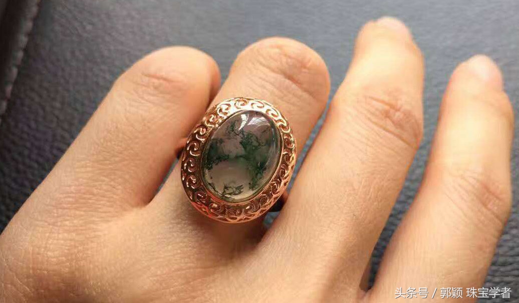 带飘花翡翠的玛瑙,飘花水草玛瑙值钱吗