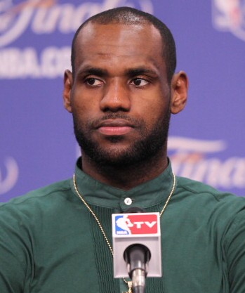 勒布朗詹姆斯超越马龙,勒布朗詹姆斯场均得分