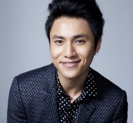 水瓶男单独和你在一起,典型的水瓶座男星