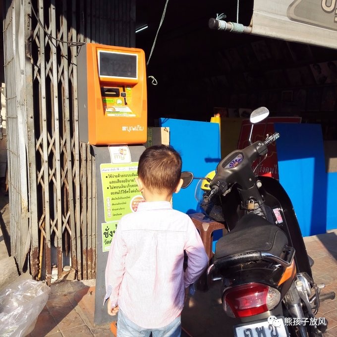 能在异国被警察抓也没谁了吧？这是我的清迈，和你去的不一样！