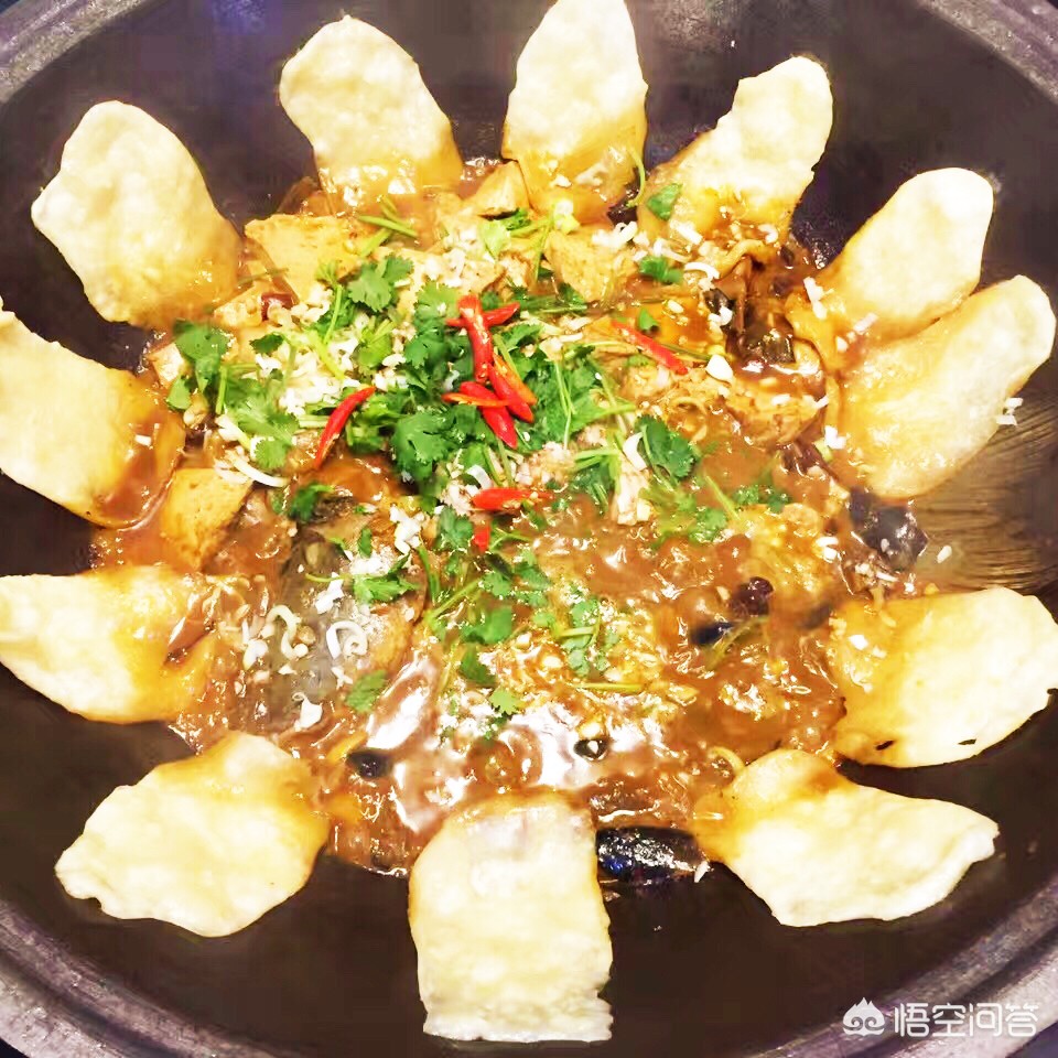东北铁锅炖鱼的大饼子做法,东北铁锅炖鱼秘制酱料配方