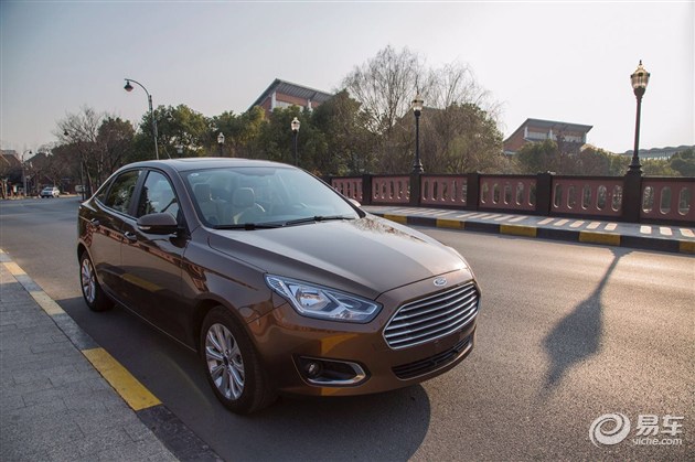 福特福睿斯新款内饰,全新福特福睿斯内饰图片