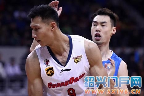 运动汇｜前巴萨前锋投国安郭艾伦怒言要干对手外援