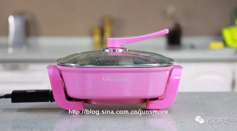 酱香味香辣鸡翅,酱香鸡翅加配菜怎么做