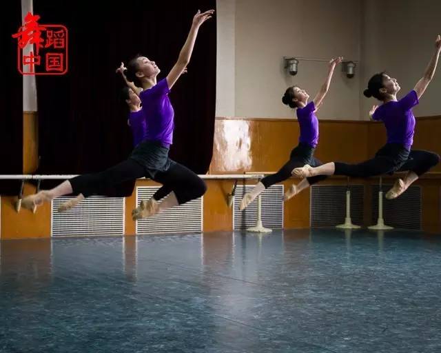 古典舞基本功16个动作背影,古典舞完整版3分钟有基本功