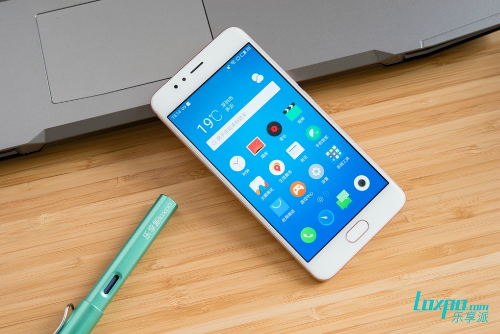 不单有颜值更还有快充魅蓝5s体验评测