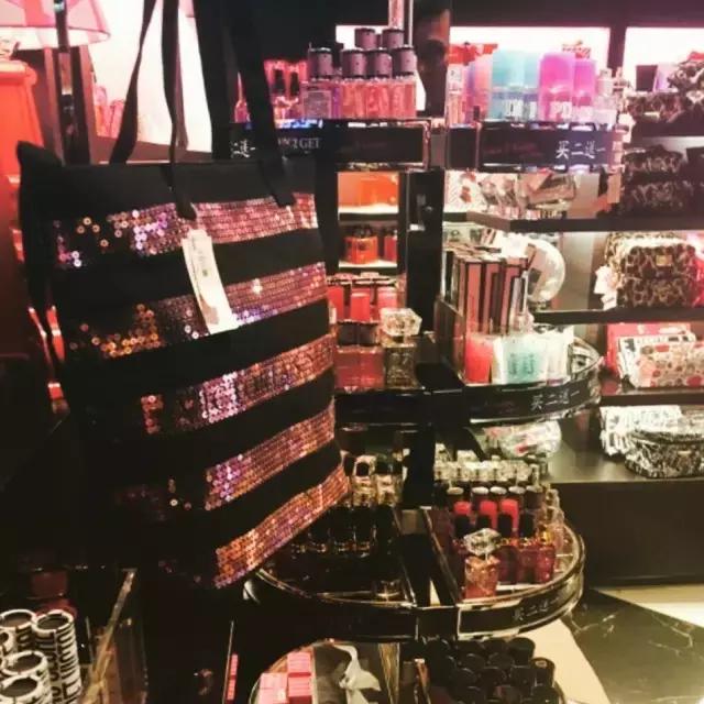 成都维密店铺在太古里,天使降临四川