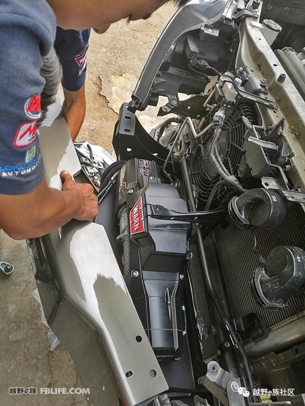 低配新款普拉多内饰改装,2017普拉多2700中东版改装