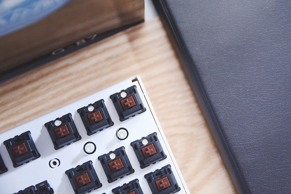 ikbc机械键盘c104黑轴,ikbc跟樱桃机械键盘的区别